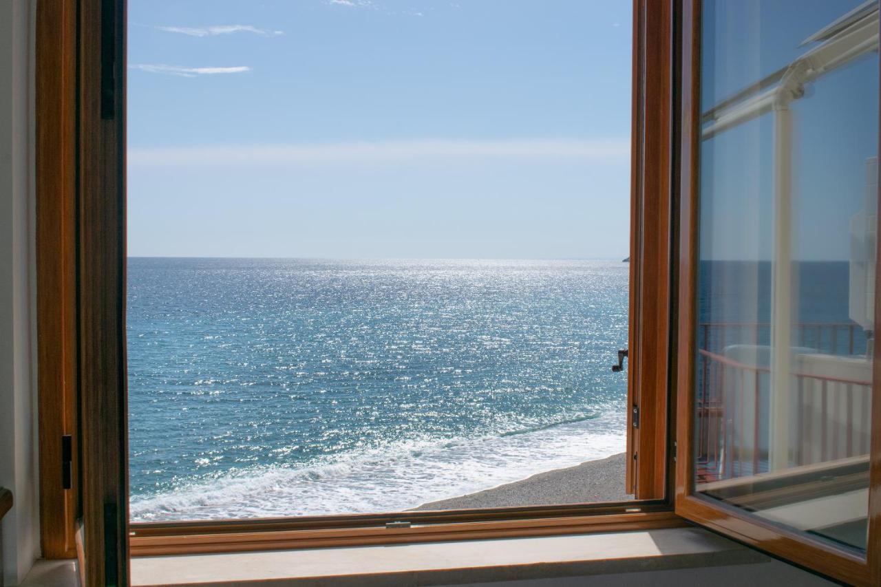 Beach House Acquamarina Letojanni Exterior foto